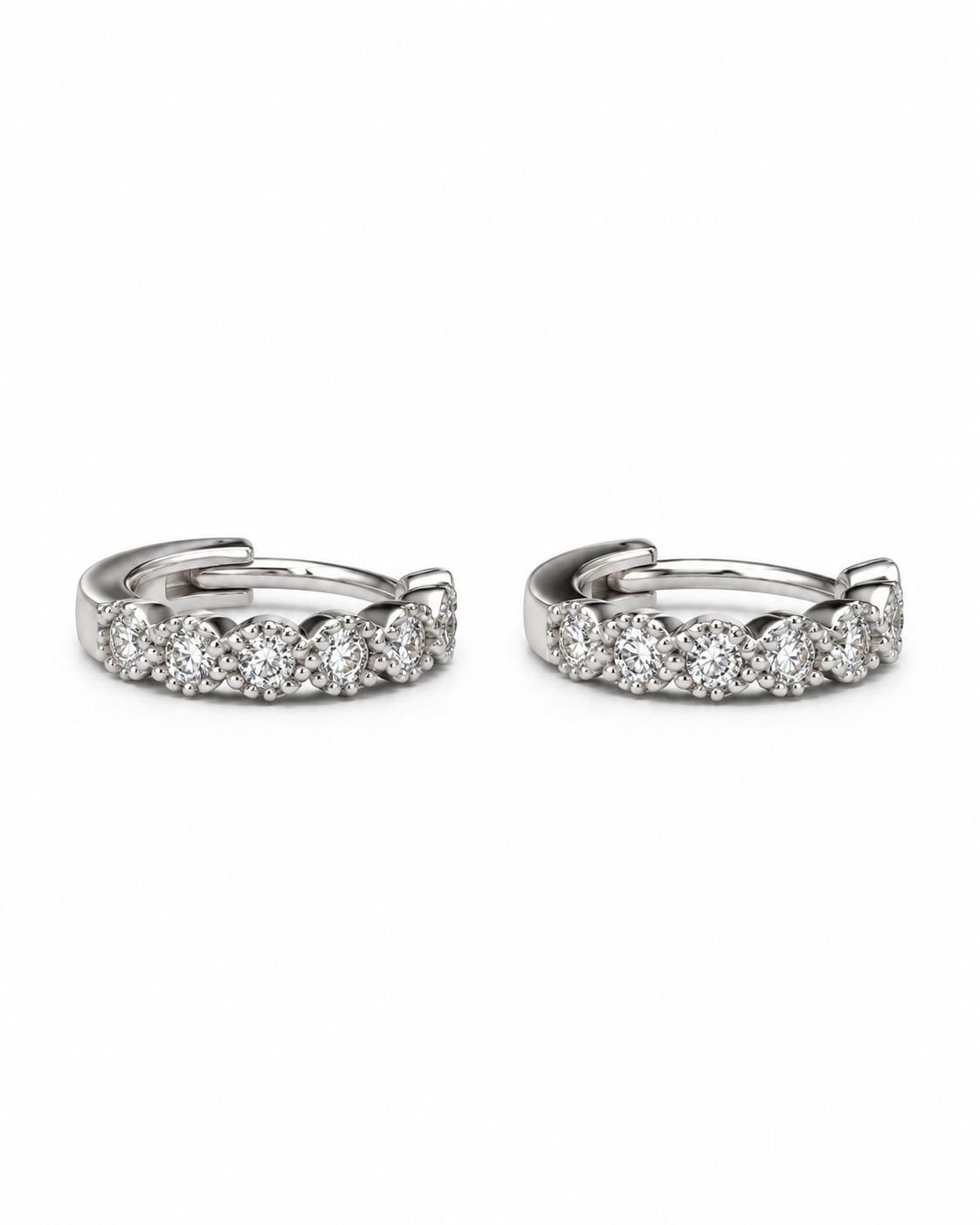 Scalloped-prong Huggie Hoop Earrings
