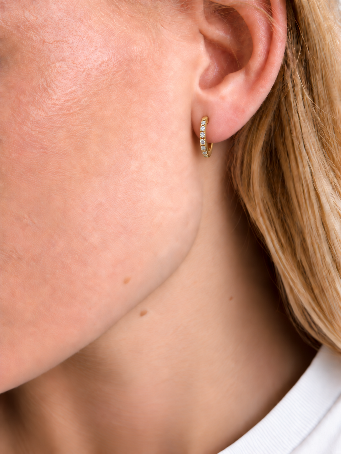Single-row Pavé Huggie Hoop Earrings